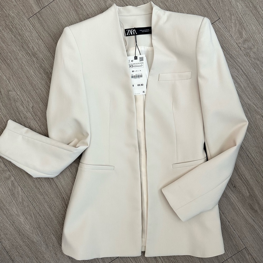 Zara Cream Blazer. XS